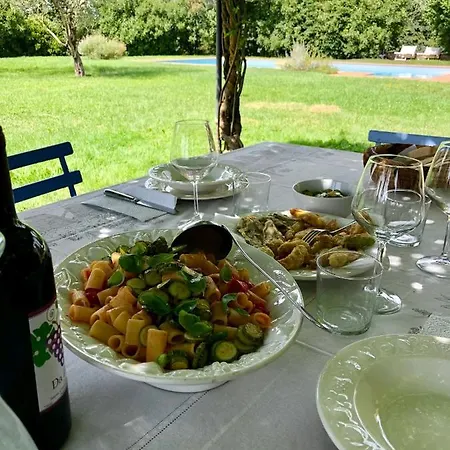 Villa Salceta, A Tuscany